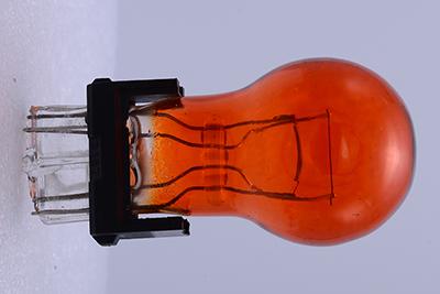Ampoule miniature double faisceau P27/7W 3157